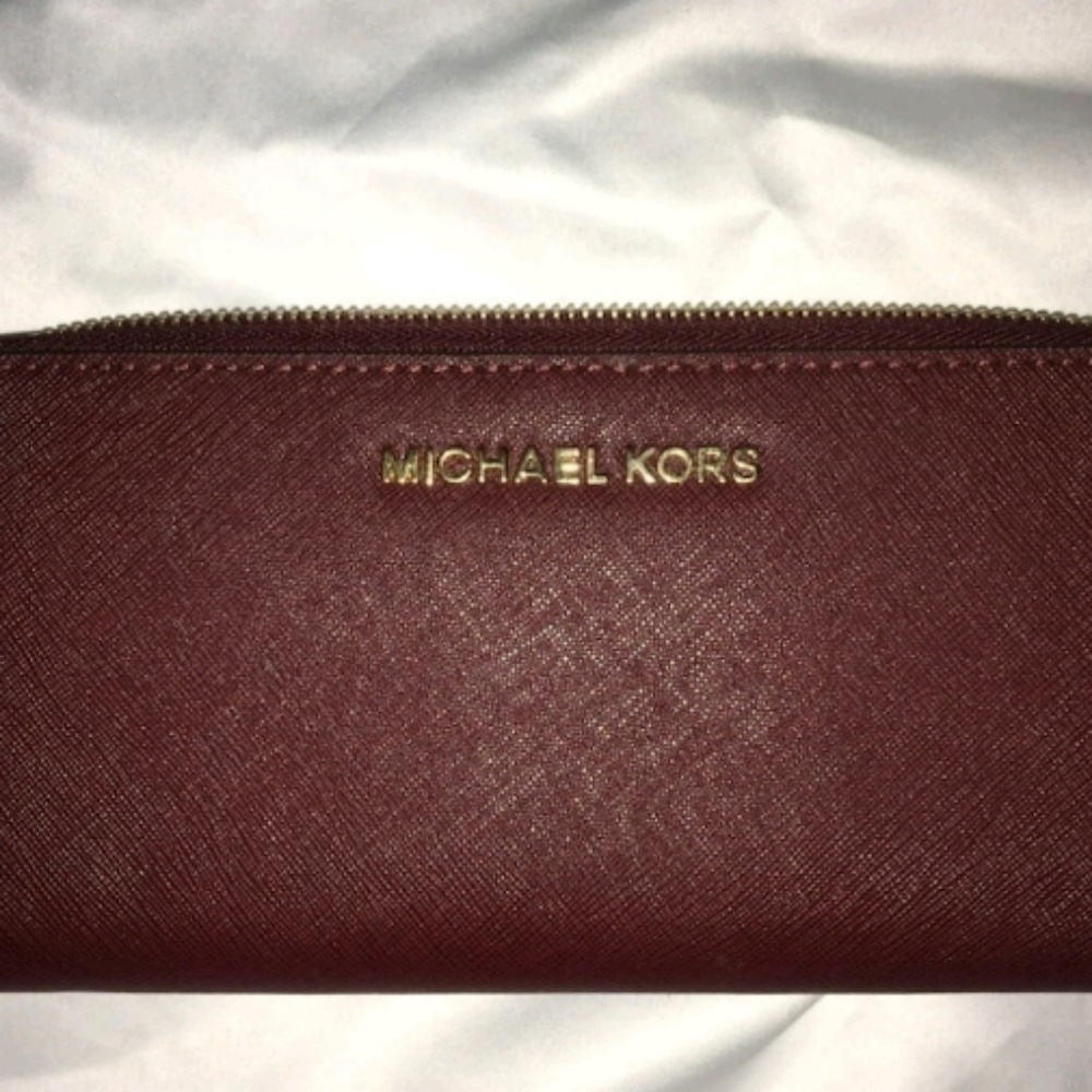 Michael kors continental wallet